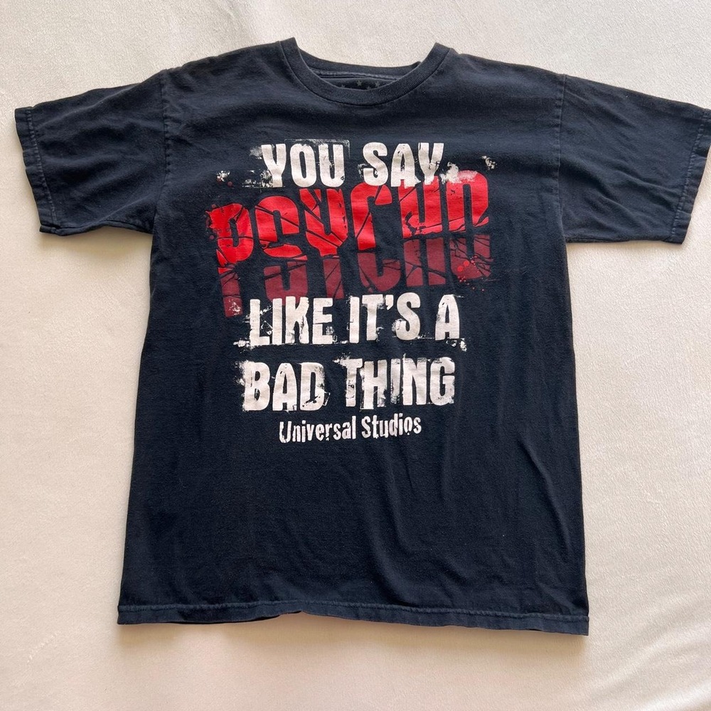 Universal Studios Psycho Tshirt Red Graphic Horror Halloween Goth
